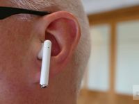 Cum arată Freebuds 3, replica Huawei pentru căștile Apple, și ce au în plus