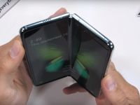 Cum se comportă noua versiune a telefonului Galaxy Fold la un test de rezistență