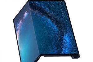Vânzările pentru Huawei Mate X vor începe în curând. Cât costă telefonul pliabil