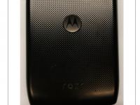 Telefonul pliabil Motorola RAZR 2019 va fi prezentat într-un cadru restrâns. Ce specificații va avea