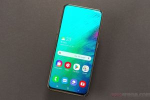 Detalii despre Samsung Galaxy S11. Fotografia care dezvăluie informații importante