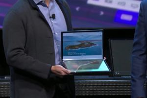 Cum arată cel mai mare display pliabil din lume, adus de Intel pe un laptop la CES 2020