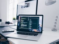 (P) Laptop sau PC ndash; ce produs alegi în funcție de nevoile tale?