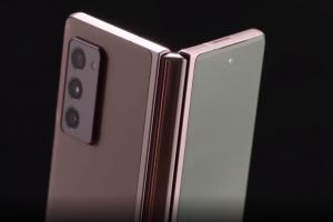 Primele imagini oficiale cu noul smartphone pliabil Samsung Galaxy Z Fold 2