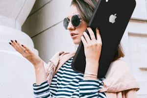 Cât de mare va ajunge un iPhone în 2040? Simulare pe baza ultimelor tendințe