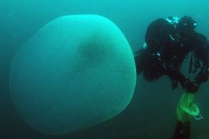 Ce sunt misterioasele sfere uriașe descoperite în Marea Mediterană?