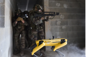 Roboți folosiți în războaie? Celebrul Spot, testat în scenarii de luptă de armata franceză