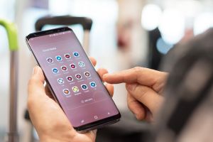 Veste proastă pentru utilizatorii Samsung. Compania oprește suportul pentru una dintre cele mai populare serii de telefoane