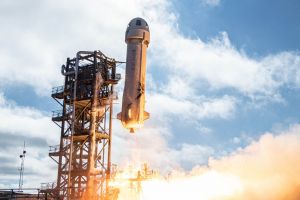 Pe cine a ales Jeff Bezos pentru primul zbor Blue Origin în spațiu. Va fi cel mai tânăr om din lume care ajunge vreodată în cosmos
