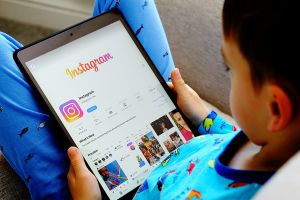Decizie controversată a Facebook. Gigantul va crea o versiune specială a Instagram pentru copii